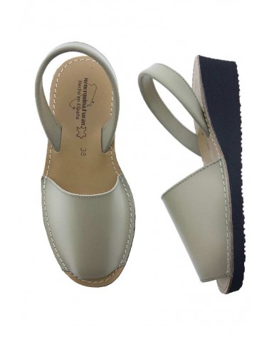 MENORQUINA CUÑA PIEL