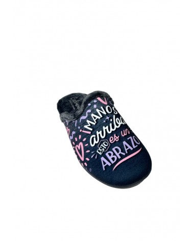 PANTUFLA MANOS ARRIBA ESTO ES UN ABRAZO | CABRERA