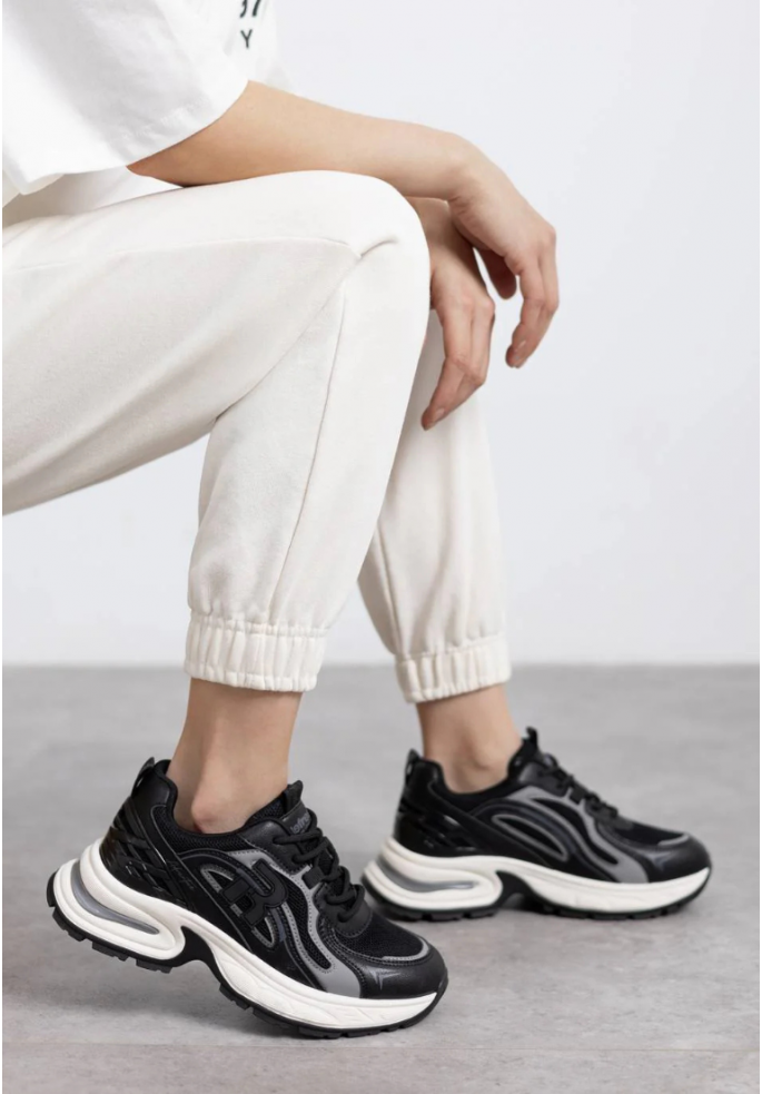 SNEAKER ARAM | REFRESH