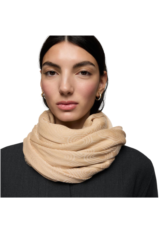 PAÑUELO 140 X 140 SILHOUETTE JCQ | TOUS