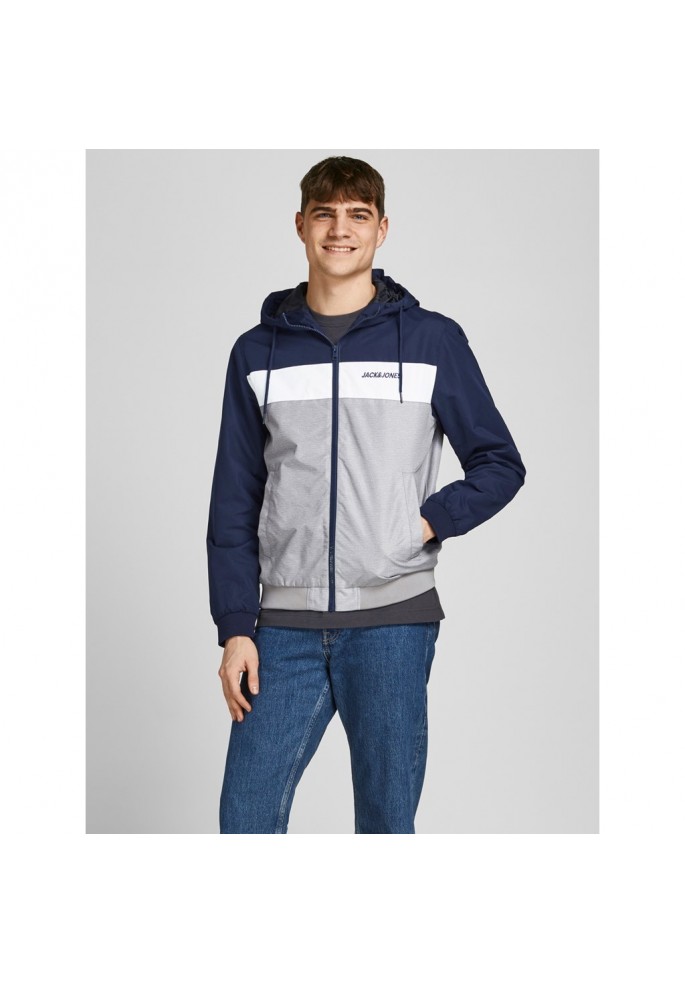 Chaqueta entretiempo con gorro